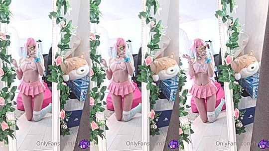 hot badass bitch couldnt resist showing off her ass