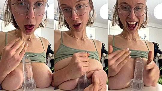 naughty onlyfans model Yourina stroke her new toys with her dildo
