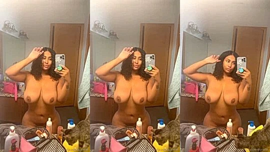 leaked onlyfans model Jaaden Kyrelle flashes her big tits for you leaked onlyfans video