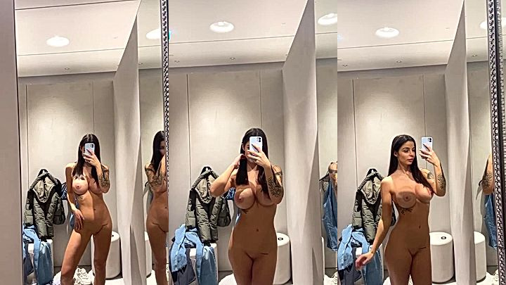 Slutty onlyfans model Sonya Jess mirror selfie of her sexy body