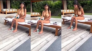 wiod naughty arab bitch Mia Khalifa flaunt hr soft curves and big boobs