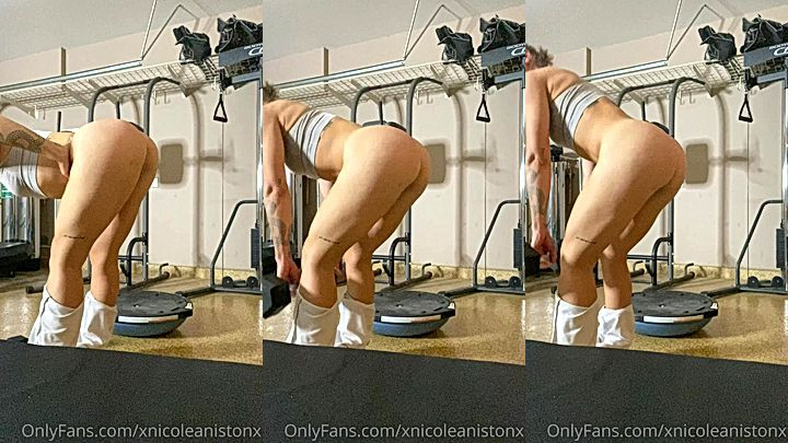 nasty milf Nicole Aniston  multiple orgasm in gym leaked onlyfans