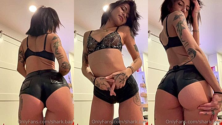 horny cunt Shark.baeturn around and wiggle her big ass in lingerie, leaked