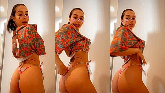 slutty doll  Sophie Mudd plays with her  natural tits and flaunts her sexy body for the cam, leaked onlyfans
