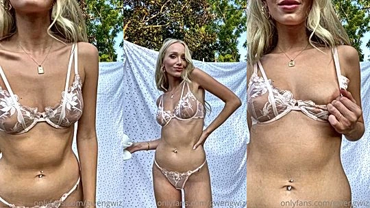 hot girl Gwengwiz flashing her tits outside anyone onlyfans leak video