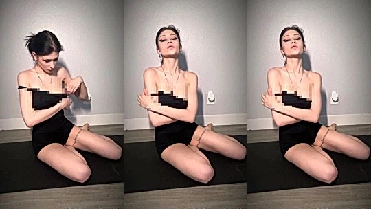 naughty nasty hoe Vampkira squat down and shake her big fat sexy ass on video, leaked