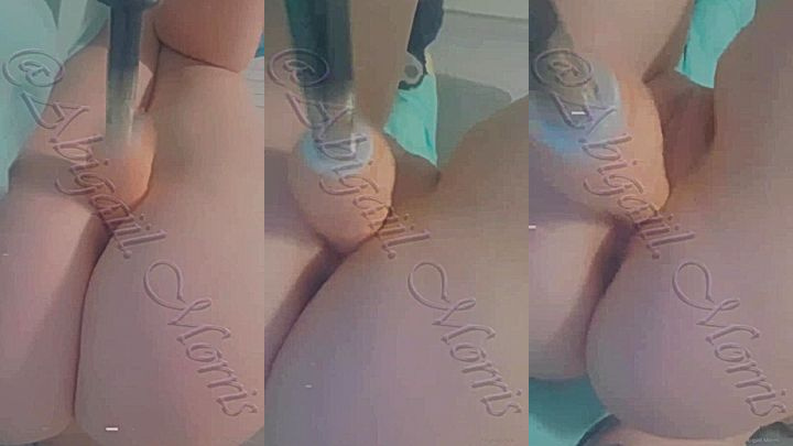 naughty onlyfans model Abigaiil Morris use a automated dildo in her wet coochie and moans loud