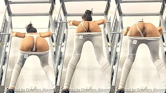 naughty big sexy booty model Jasminx at the gym working out to gain massive glute