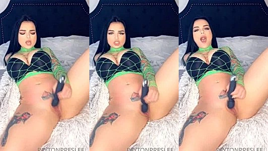 horny milf stepsister Payton Preslee moan on the bed while satisfying herself