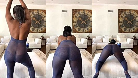 freaky ebony sis Candidlycam dancing at home