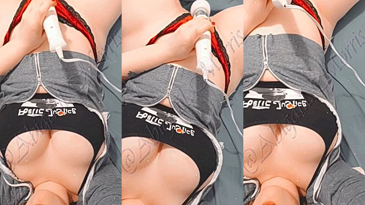 naughty white babe  Abigaiil Morris with huge tits shake it hard