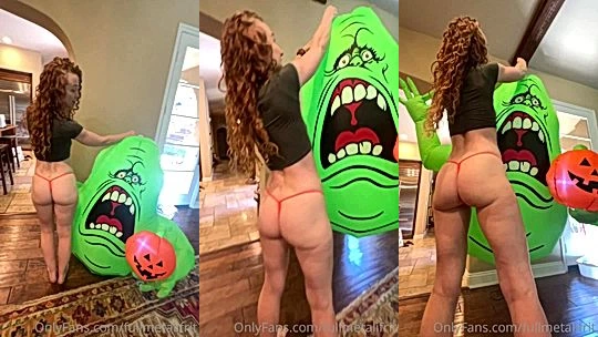naughty sexy onlyfans model Fullmetalifrit rides on a hallow…..toy and shakes her ass