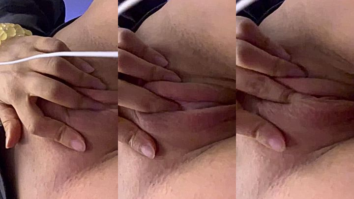 filthy queen Bbyanni finger her wet pussy so close you can feel the wetness leaked onlyfans video