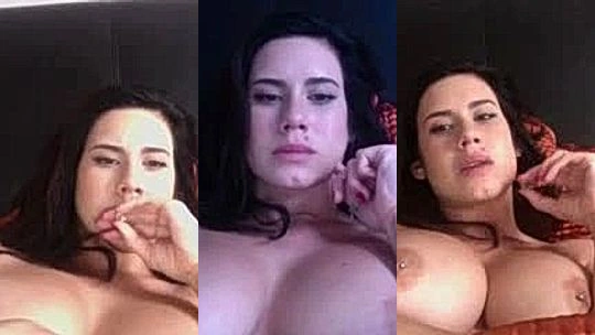 hot bitch Chloe Lamb titty tease soft on bed till shes wet onlyfans leak video