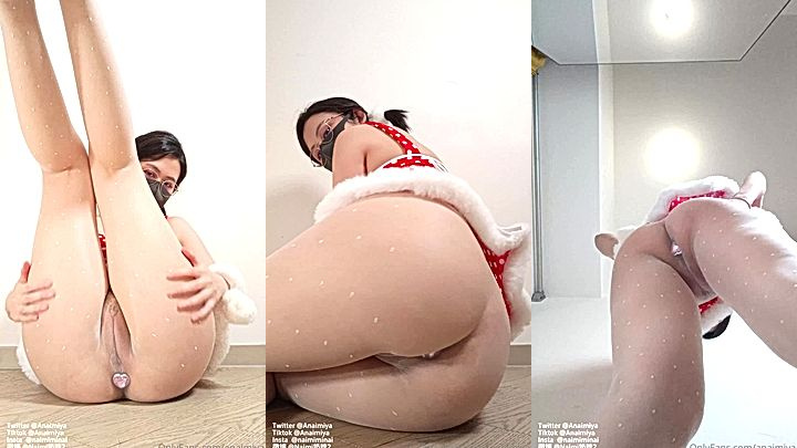 sexy hot chick Anaimiya widens her legs for the cam and flaunst off her sexy ass and wet pussy, leaked onlyfans