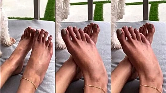 dirty sexy naughty bad babe Mia Khalifa teases you with her feet, wanna lick them