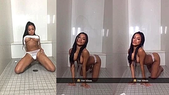 horny Filipino chick CJ Miles stays in the toilet onlyfans leak