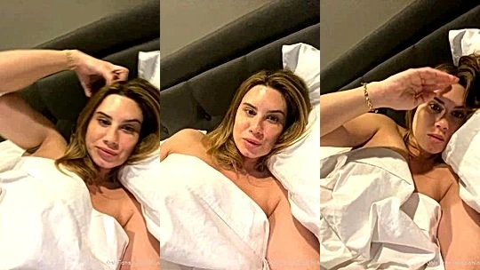 stunning Chloe Lamb finger her juicy pussy on bed till it creams onlyfans leak video