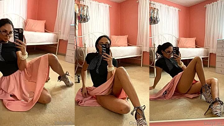 horny stepsis Ariana Marie couldn’t help herself onlyfans