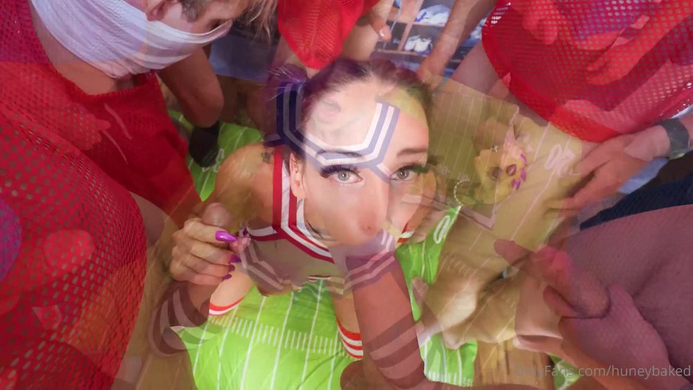 hot camazing chick is giving blowjob to her team members leaked video