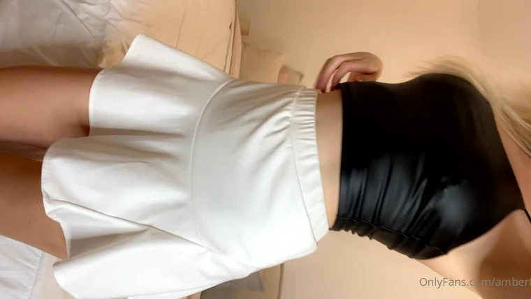 horny blonde slut Goddess Amber loves showing her amazing curves leaked onlyfans