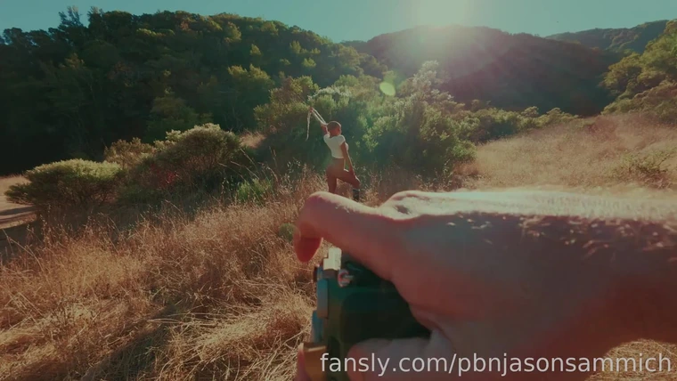 nasty freak Frankiiy slowly undresses outddors and shows off her sexy body in the sun, leaked onlyfans