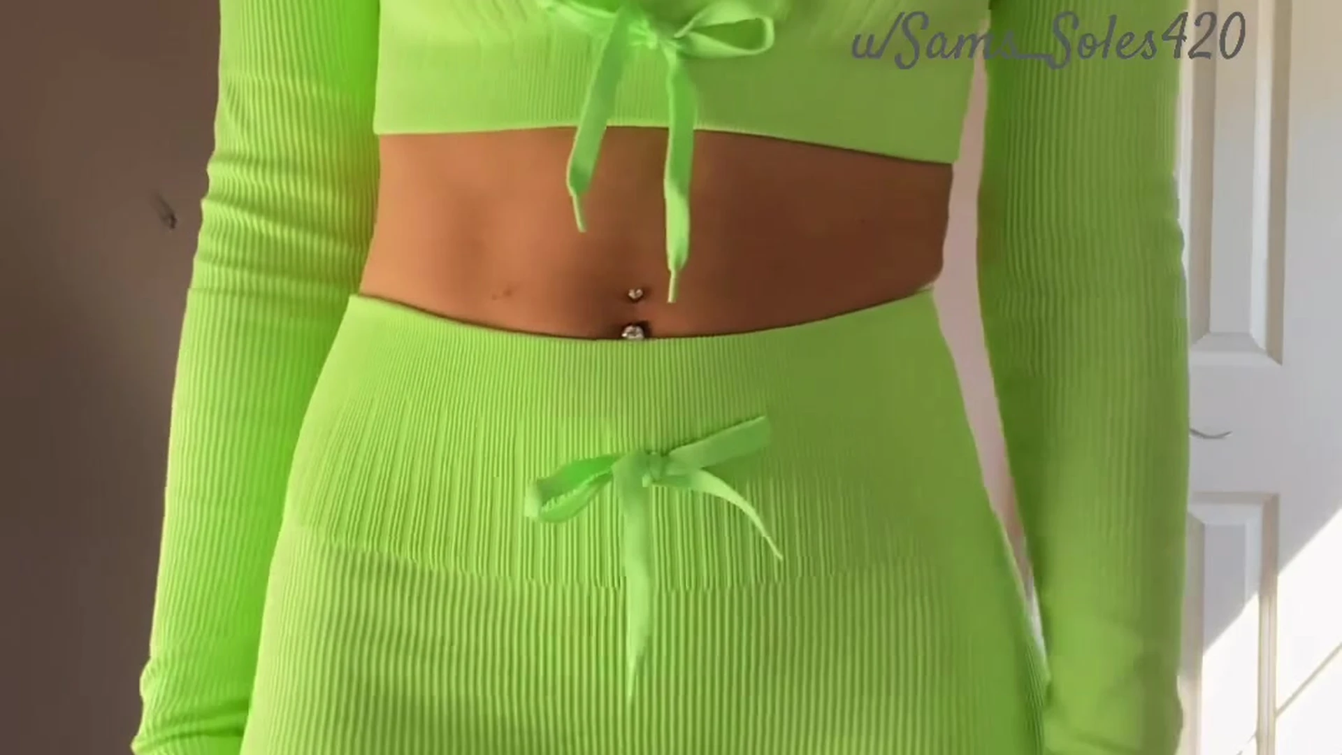 Sams soles21 slowly strip in her green dress amd bounces her big ass
