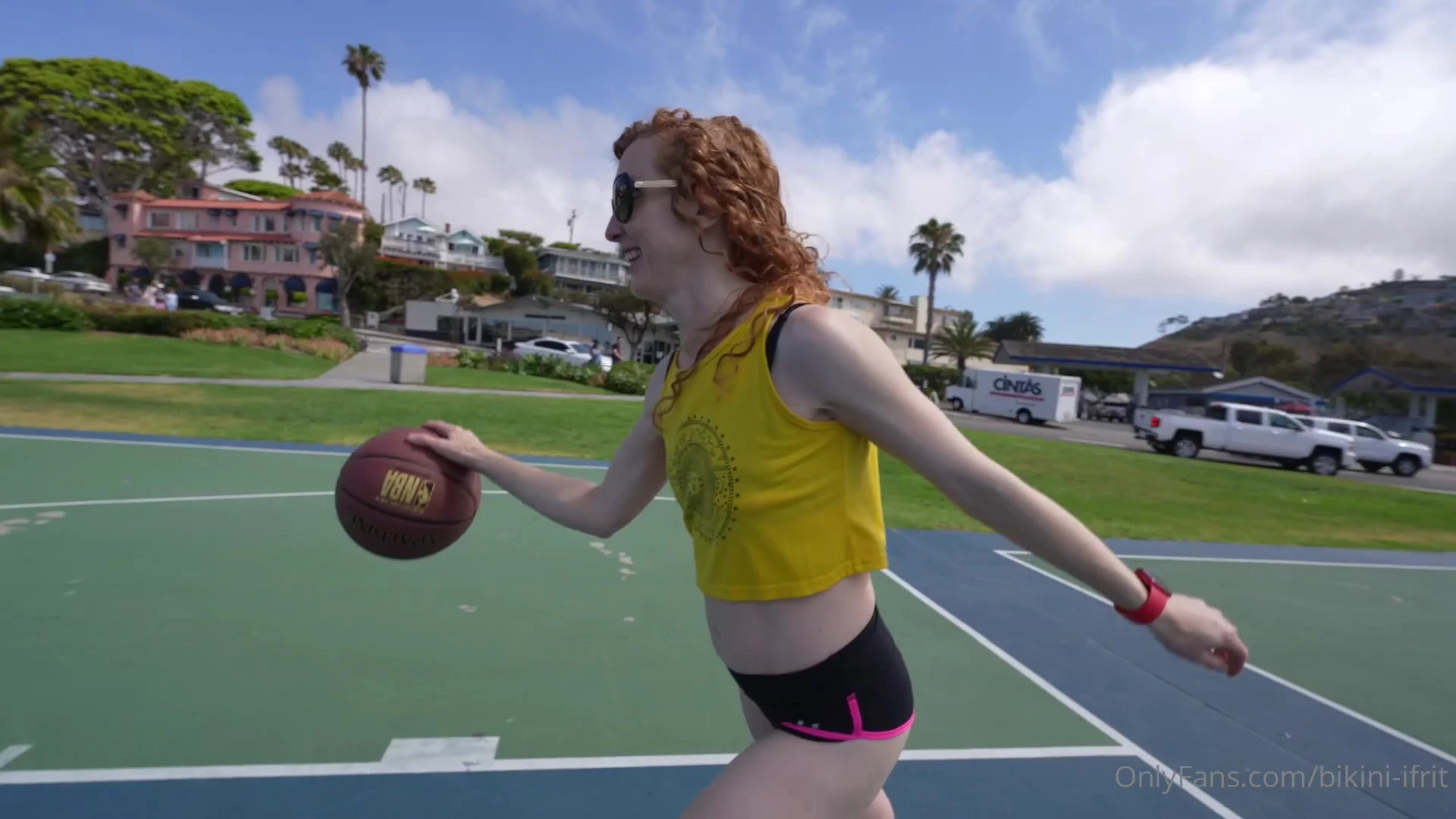 naughty girl Fullmetalifrit went to have fun on a sunday morning playing basket ball