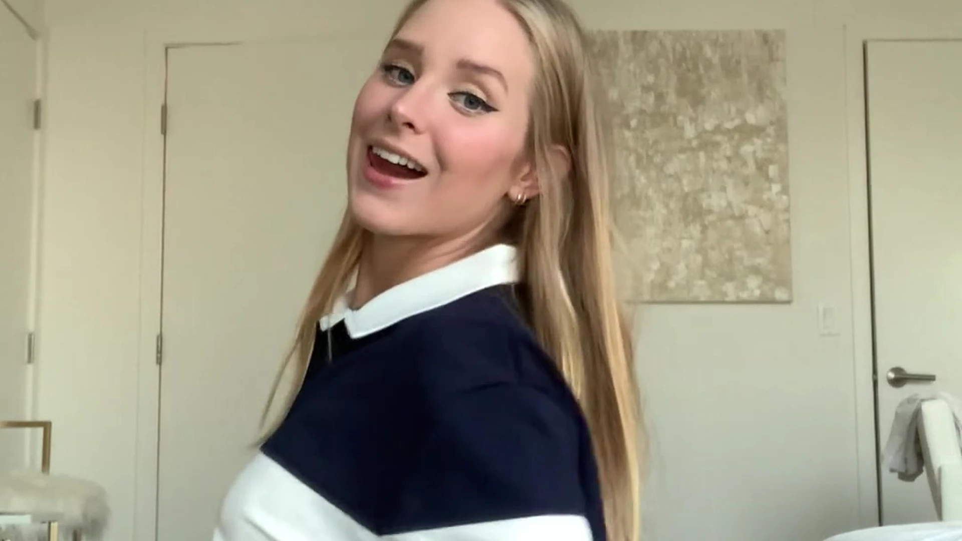 leaked onlyfans Caroline Zalog slow strip and rolling around bed