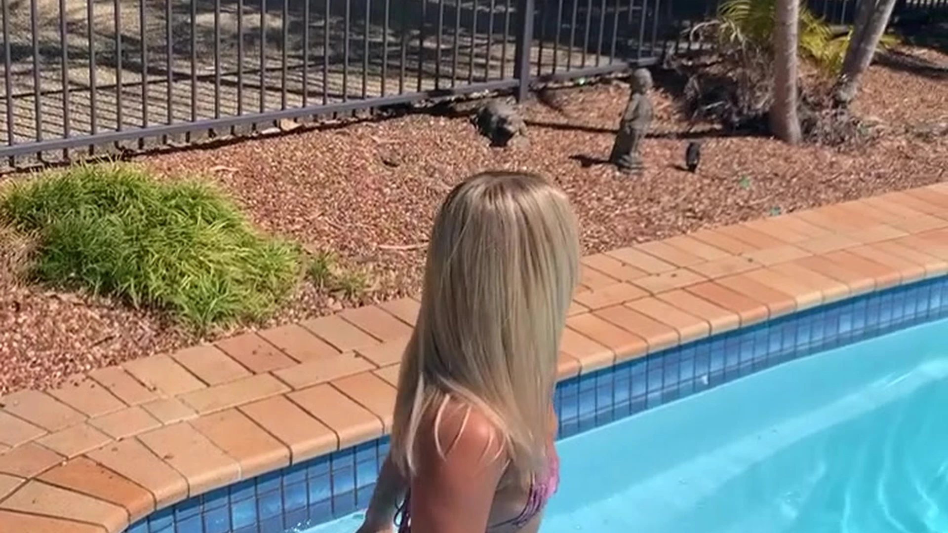slutty angel Holly Brougham teasing her big ass in the pool naked leaked onlyfans