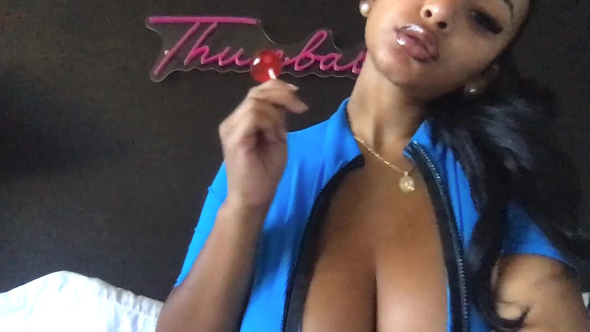 naughty onlyfans baddie THUMBALINA’s tits steal the show