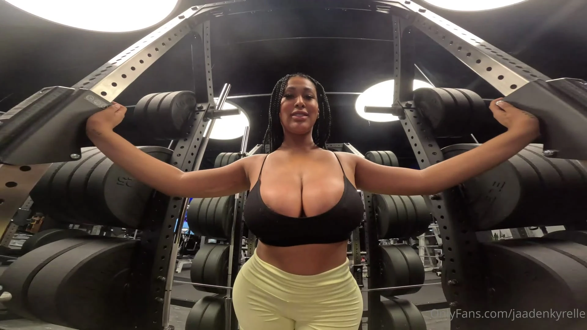 Jaaden Kyrelle reveal her amazing boobs to her amazing fans