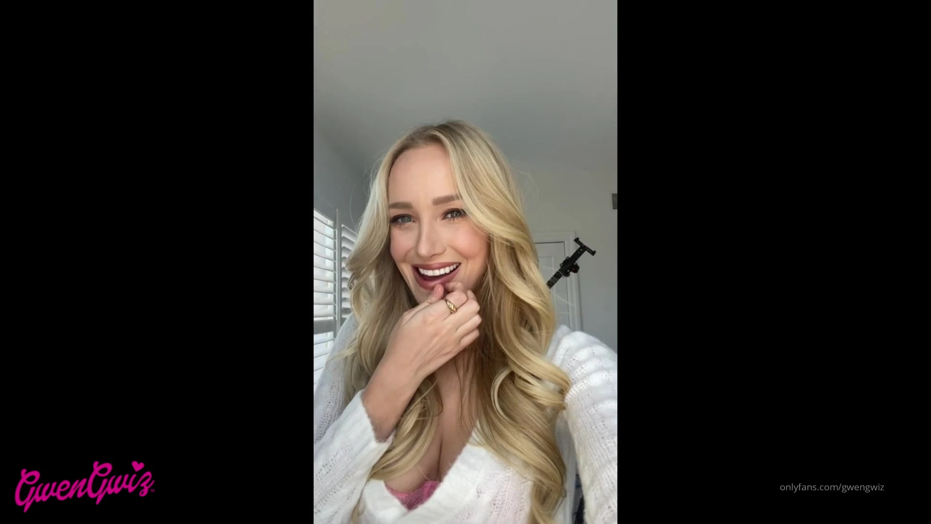 bad girl Gwengwiz bent over and fucked deep till her pussy squirts all over onlyfans leak sex