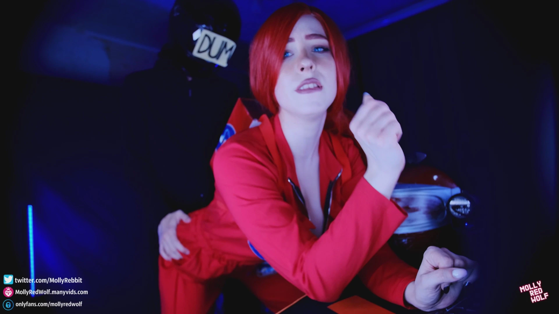 sey doll MollyRedWolfscream hard the faster i stroek her wet pussy