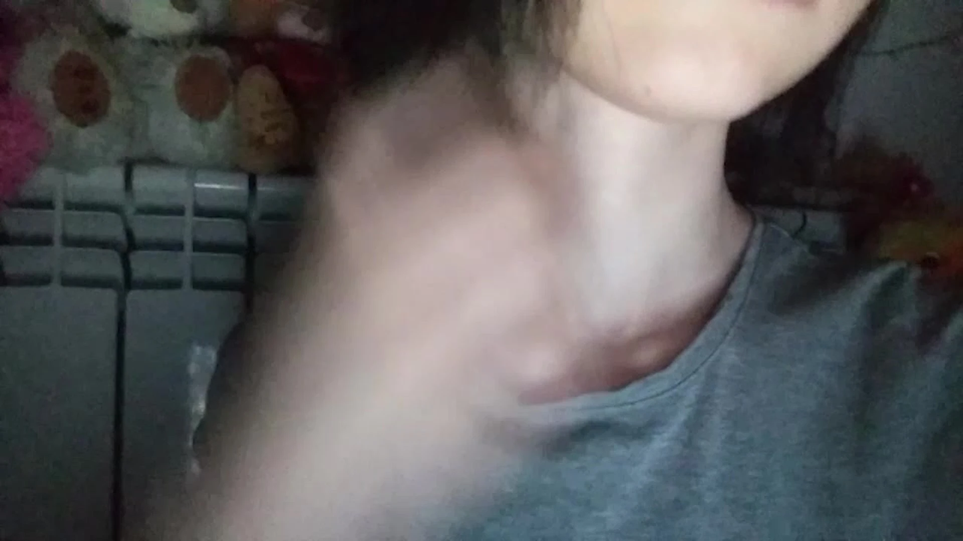 sexy onlyfans model Little_emo_kitten take of her shirt and shows her big tits to cam