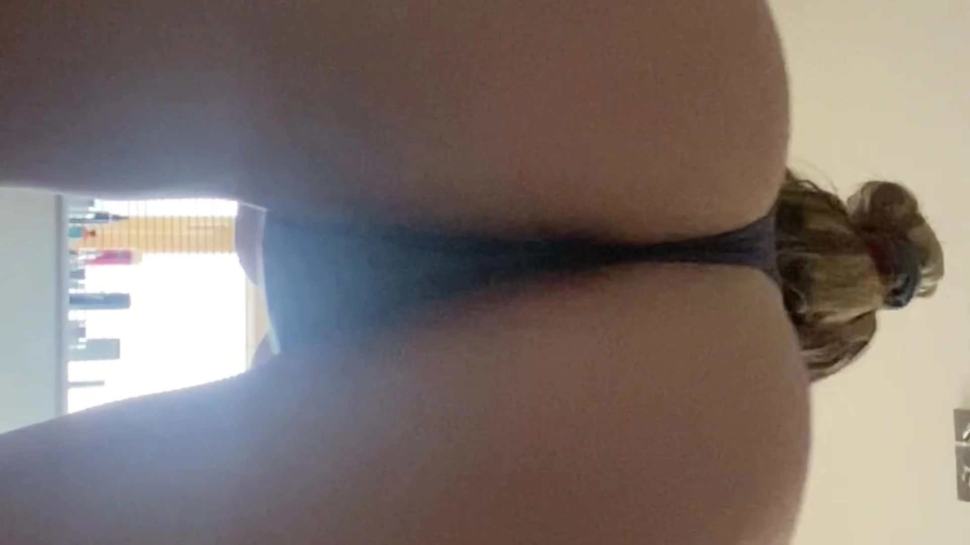 baughty bunny Sophie Reade showing off her wet coochei as she turn around and hsow off her nice ass, leaks