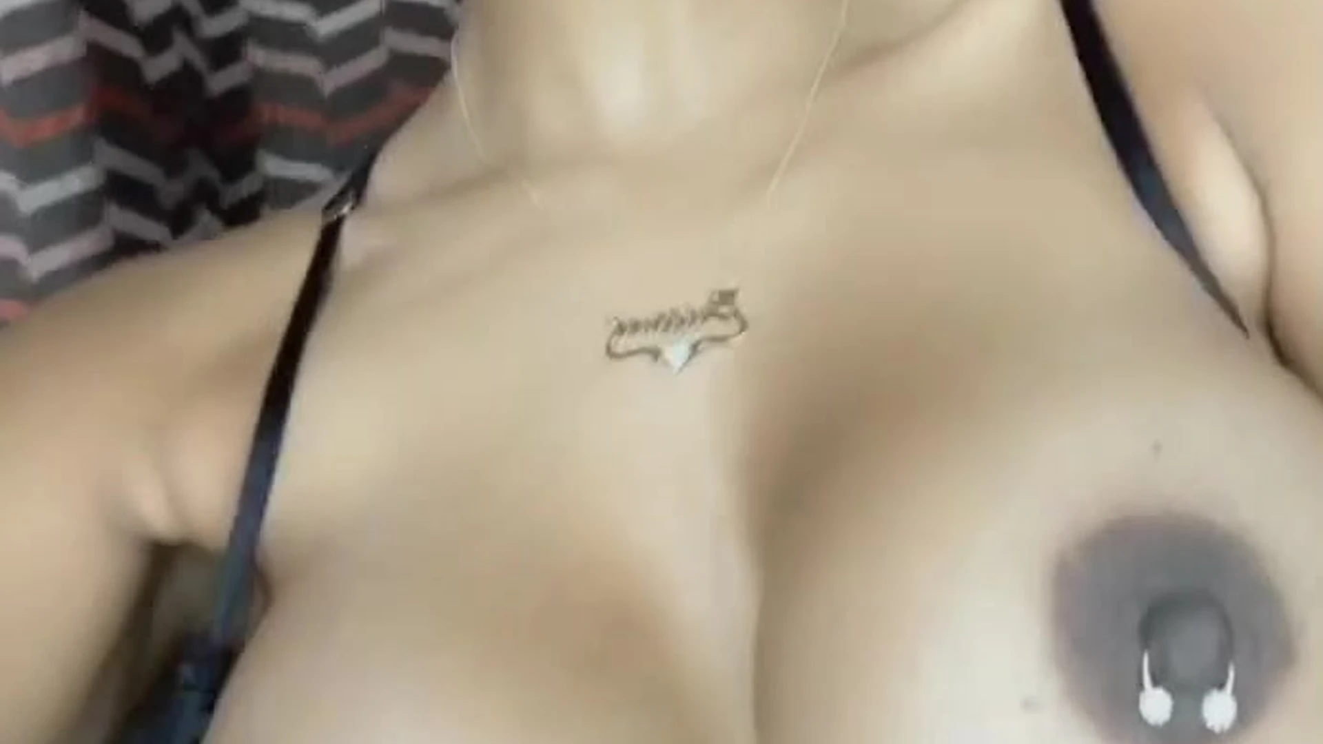 sexy ebony thot MissBNasty’s tits beg to be touched