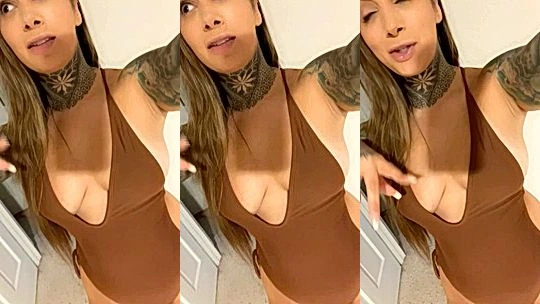 sexy italian onlyfans model Giuliana Cabrazia shows her natiral big tits in lingerie
