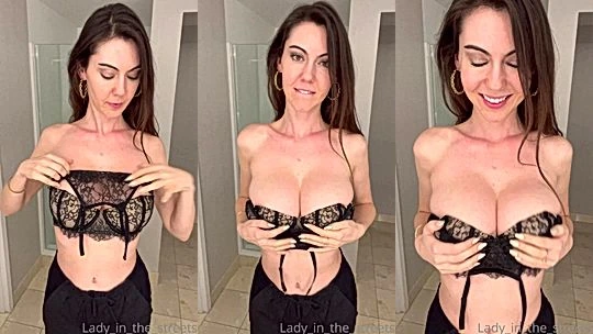 naughty american onyfans model Ellie James undress and rubs her big tits and shakes her big ass
