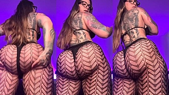 onlyfans model Giuliana Cabrazia teases in her lacy black lingerie, leaked video
