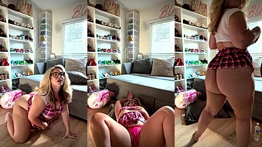 bad Haleigh Cox booty tease in bedroom and whisper your name leaked onlyfans video