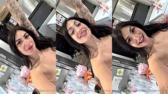 sexy american onlyfans model Piperanne tease and shows her big ass in pink…….