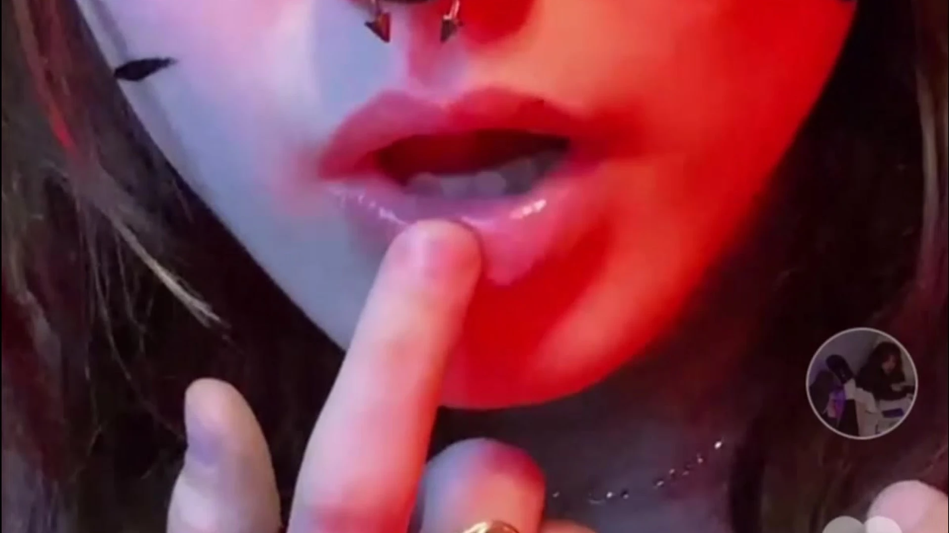 hot chick loves to tease her subscribers with her lips